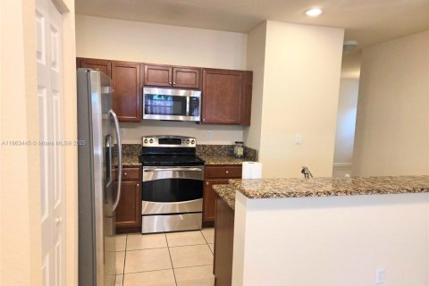 Casa en alquiler en Homestead, Florida, 4 dormitorios, 171.03 m2 № 1889857 - foto 10