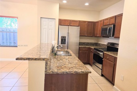 Casa en alquiler en Homestead, Florida, 4 dormitorios, 171.03 m2 № 1889857 - foto 9