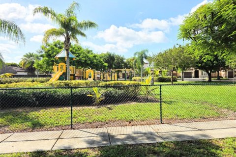 Casa en alquiler en Homestead, Florida, 4 dormitorios, 171.03 m2 № 1889857 - foto 24