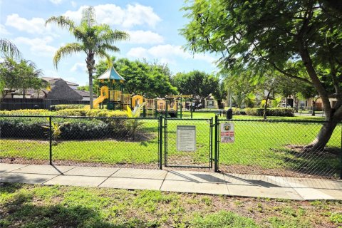 Casa en alquiler en Homestead, Florida, 4 dormitorios, 171.03 m2 № 1889857 - foto 25