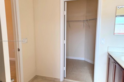 Casa en alquiler en Homestead, Florida, 4 dormitorios, 171.03 m2 № 1889857 - foto 19