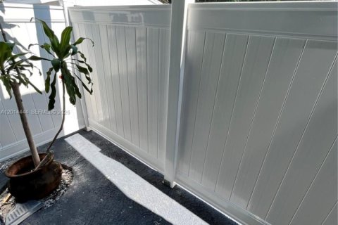 House in Fort Lauderdale, Florida № 2076426 - photo 8