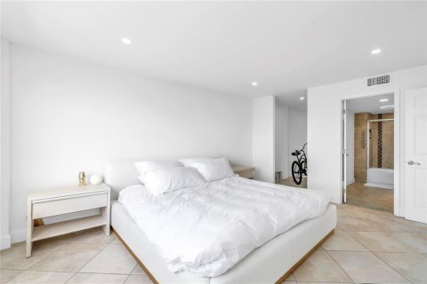 Condominio en alquiler en Aventura, Florida, 2 dormitorios, 116.87 m2 № 2083233 - foto 19
