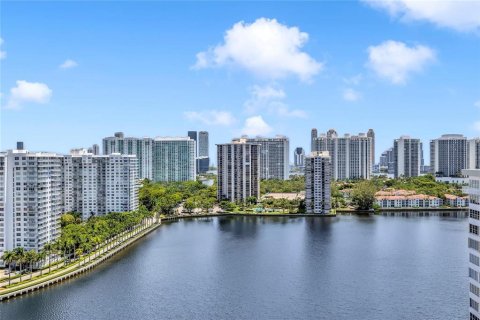 Condominio en Aventura, Florida, 2 dormitorios  № 2083233