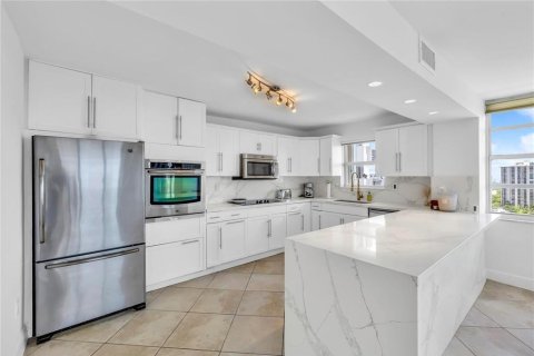 Condominio en alquiler en Aventura, Florida, 2 dormitorios, 116.87 m2 № 2083233 - foto 11
