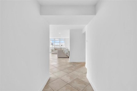 Condominio en alquiler en Aventura, Florida, 2 dormitorios, 116.87 m2 № 2083233 - foto 24