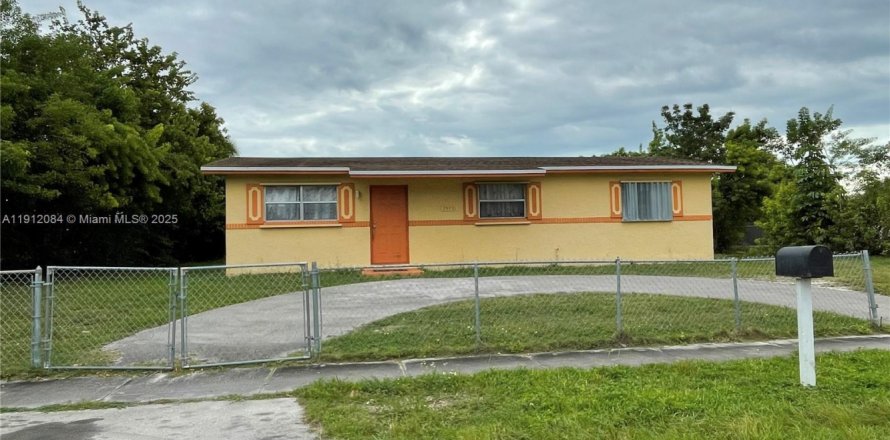 Дом в Хомстед, Флорида 3 спальни, 98.1м2 № 1968017