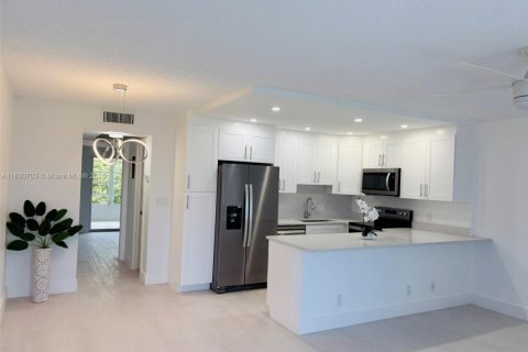 Copropriété à vendre à Deerfield Beach, Floride: 1 chambre, 66.8 m2 № 1978203 - photo 1