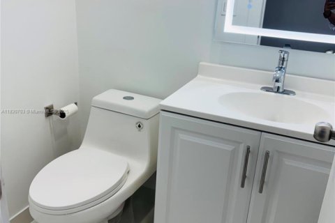 Copropriété à vendre à Deerfield Beach, Floride: 1 chambre, 66.8 m2 № 1978203 - photo 13