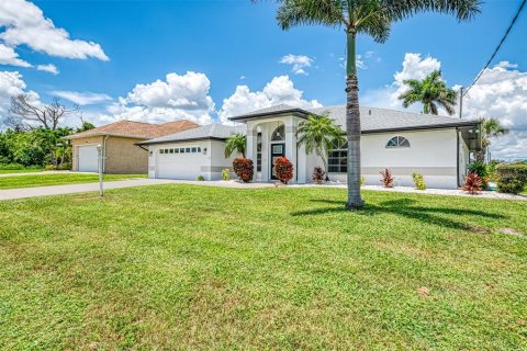 Casa en venta en Port Charlotte, Florida, 3 dormitorios, 234.67 m2 № 1880748 - foto 7