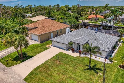 Casa en venta en Port Charlotte, Florida, 3 dormitorios, 234.67 m2 № 1880748 - foto 6