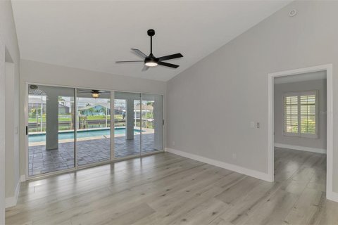 Casa en venta en Port Charlotte, Florida, 3 dormitorios, 234.67 m2 № 1880748 - foto 18