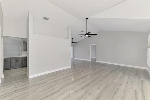 Casa en venta en Port Charlotte, Florida, 3 dormitorios, 234.67 m2 № 1880748 - foto 15