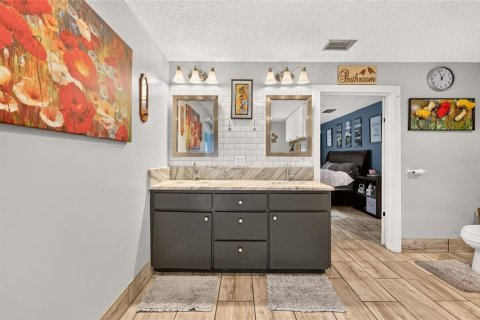 Casa en venta en Fruitland Park, Florida, 2 dormitorios, 142.7 m2 № 2273269 - foto 22