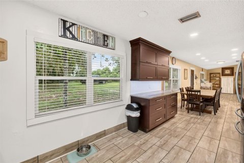 Casa en venta en Fruitland Park, Florida, 2 dormitorios, 142.7 m2 № 2273269 - foto 16