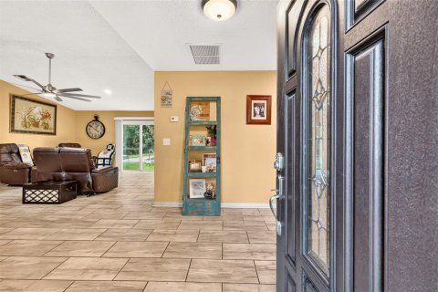 Casa en venta en Fruitland Park, Florida, 2 dormitorios, 142.7 m2 № 2273269 - foto 7