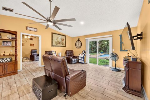 Casa en venta en Fruitland Park, Florida, 2 dormitorios, 142.7 m2 № 2273269 - foto 30