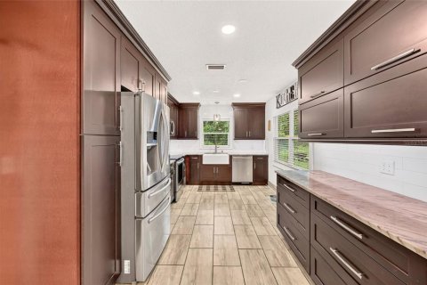 Casa en venta en Fruitland Park, Florida, 2 dormitorios, 142.7 m2 № 2273269 - foto 12