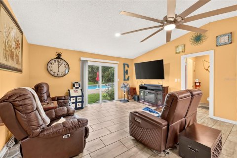 Casa en venta en Fruitland Park, Florida, 2 dormitorios, 142.7 m2 № 2273269 - foto 29