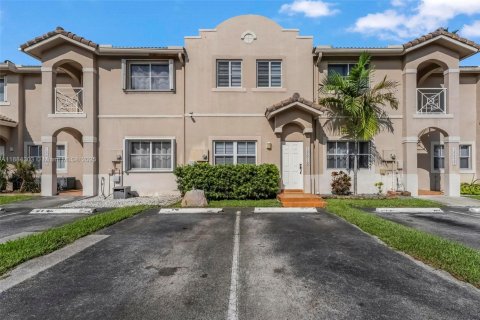 Touwnhouse à vendre à Miami Lakes, Floride: 2 chambres, 117.06 m2 № 1930264 - photo 2
