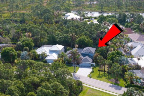 House in Jensen Beach, Florida 5 bedrooms, 292.92 sq.m. № 2241462 - photo 3