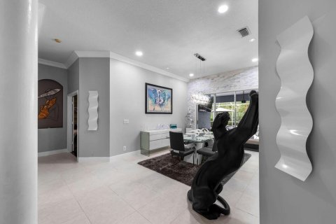 House in Jensen Beach, Florida 5 bedrooms, 292.92 sq.m. № 2241462 - photo 7