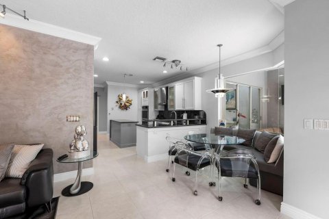 House in Jensen Beach, Florida 5 bedrooms, 292.92 sq.m. № 2241462 - photo 16