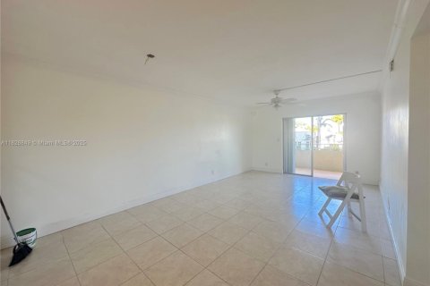 Condominio en venta en Fort Lauderdale, Florida, 1 dormitorio, 64.1 m2 № 1804414 - foto 5