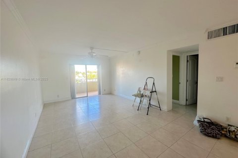 Condominio en venta en Fort Lauderdale, Florida, 1 dormitorio, 64.1 m2 № 1804414 - foto 4