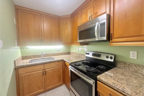 Condominio en venta en Fort Lauderdale, Florida, 1 dormitorio, 64.1 m2 № 1804414 - foto 8