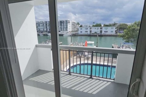 Снять в аренду квартиру в Майами-Бич, Флорида 2 спальни, 102.19м2, № 1968969 - фото 9