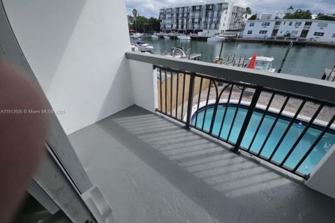 Снять в аренду квартиру в Майами-Бич, Флорида 2 спальни, 102.19м2, № 1968969 - фото 10