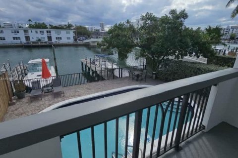 Снять в аренду квартиру в Майами-Бич, Флорида 2 спальни, 102.19м2, № 1968969 - фото 11