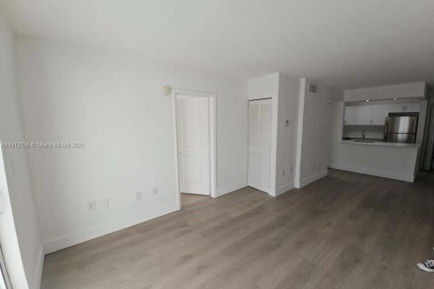 Снять в аренду квартиру в Майами-Бич, Флорида 2 спальни, 102.19м2, № 1968969 - фото 6