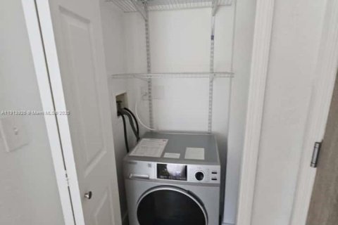 Снять в аренду квартиру в Майами-Бич, Флорида 2 спальни, 102.19м2, № 1968969 - фото 23