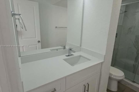 Снять в аренду квартиру в Майами-Бич, Флорида 2 спальни, 102.19м2, № 1968969 - фото 20