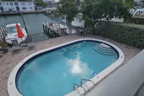 Снять в аренду квартиру в Майами-Бич, Флорида 2 спальни, 102.19м2, № 1968969 - фото 12