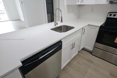 Снять в аренду квартиру в Майами-Бич, Флорида 2 спальни, 102.19м2, № 1968969 - фото 4