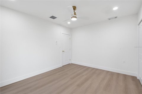 Casa en venta en Saint Petersburg, Florida, 3 dormitorios, 183.02 m2 № 2220337 - foto 18