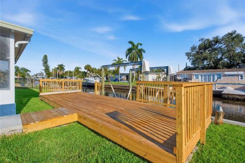 Casa en venta en Saint Petersburg, Florida, 3 dormitorios, 183.02 m2 № 2220337 - foto 21