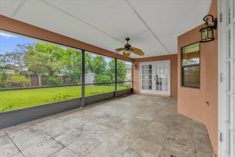 House in Deltona, Florida 3 bedrooms, 157.66 sq.m. № 1810936 - photo 26