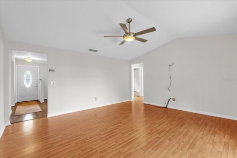 House in Deltona, Florida 3 bedrooms, 157.66 sq.m. № 1810936 - photo 9