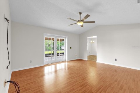 House in Deltona, Florida 3 bedrooms, 157.66 sq.m. № 1810936 - photo 8