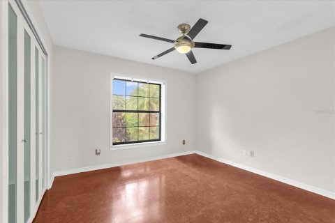 House in Deltona, Florida 3 bedrooms, 157.66 sq.m. № 1810936 - photo 23