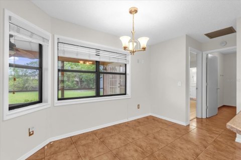 House in Deltona, Florida 3 bedrooms, 157.66 sq.m. № 1810936 - photo 13