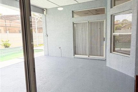 Купить виллу или дом в Дэвенпорт, Флорида 10 комнат, 253.99м2, № 2157218 - фото 18