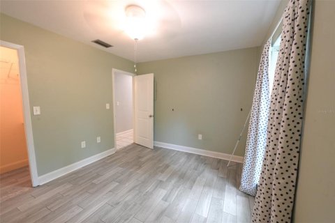 House in Gainesville, Florida 3 bedrooms, 130.06 sq.m. № 2226380 - photo 14