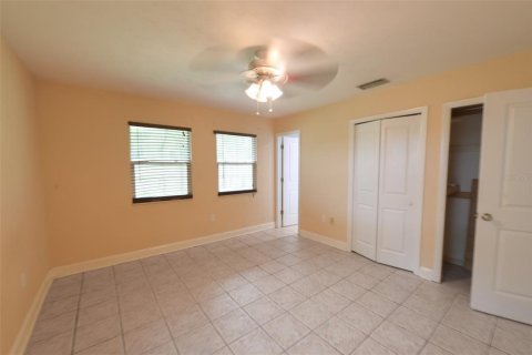 House in Gainesville, Florida 3 bedrooms, 130.06 sq.m. № 2226380 - photo 15