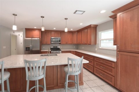 House in Gainesville, Florida 3 bedrooms, 130.06 sq.m. № 2226380 - photo 5