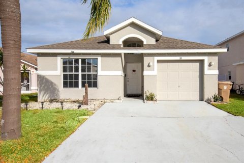 House in Kissimmee, Florida 4 bedrooms, 113.34 sq.m. № 1517943 - photo 1